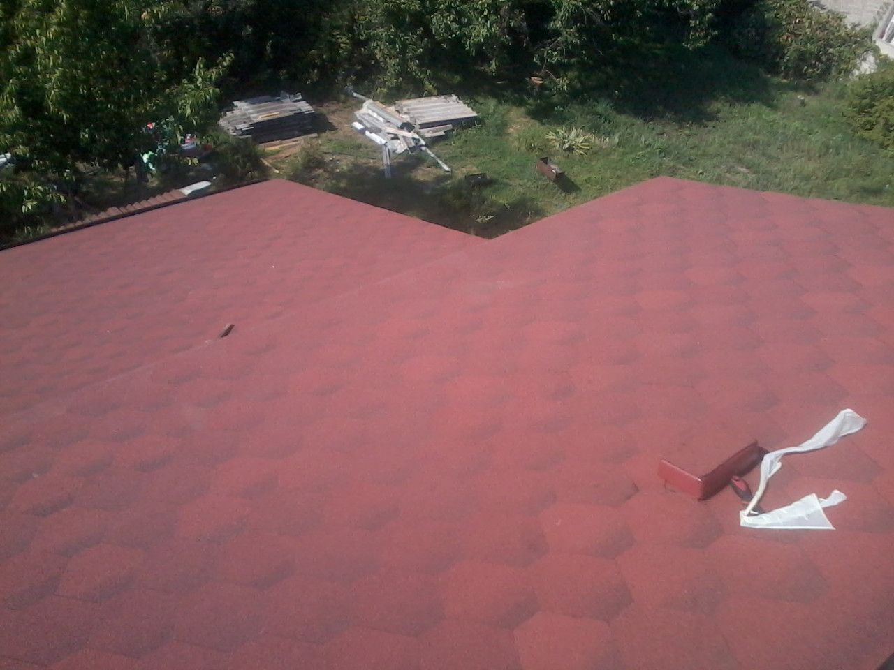 Битумная мягкая однослойная черепица Акваизол мозаика огненная лава 1 Битумная мягкая однослойная черепица Акваизол мозаика огненная лава