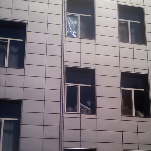 Кассеты фасадные скрытого монтажа (454 x 454 х 0.7) мм RAL 9005 глянцевое покрытие