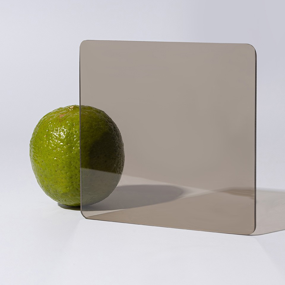 Монолитный поликарбонат BAUGLAS Бронза - серая 3 мм 1 Монолитный поликарбонат BAUGLAS Бронза - серая 3 мм